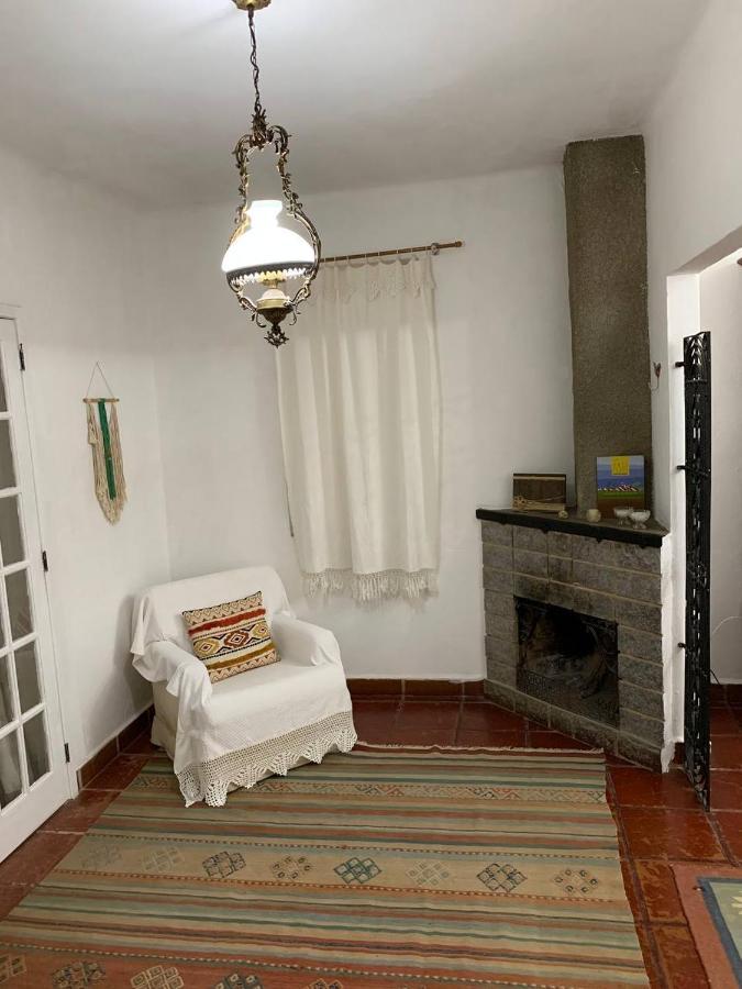 Hôtel Casa Da Fonte Hospedaria à Miguel Pereira Extérieur photo